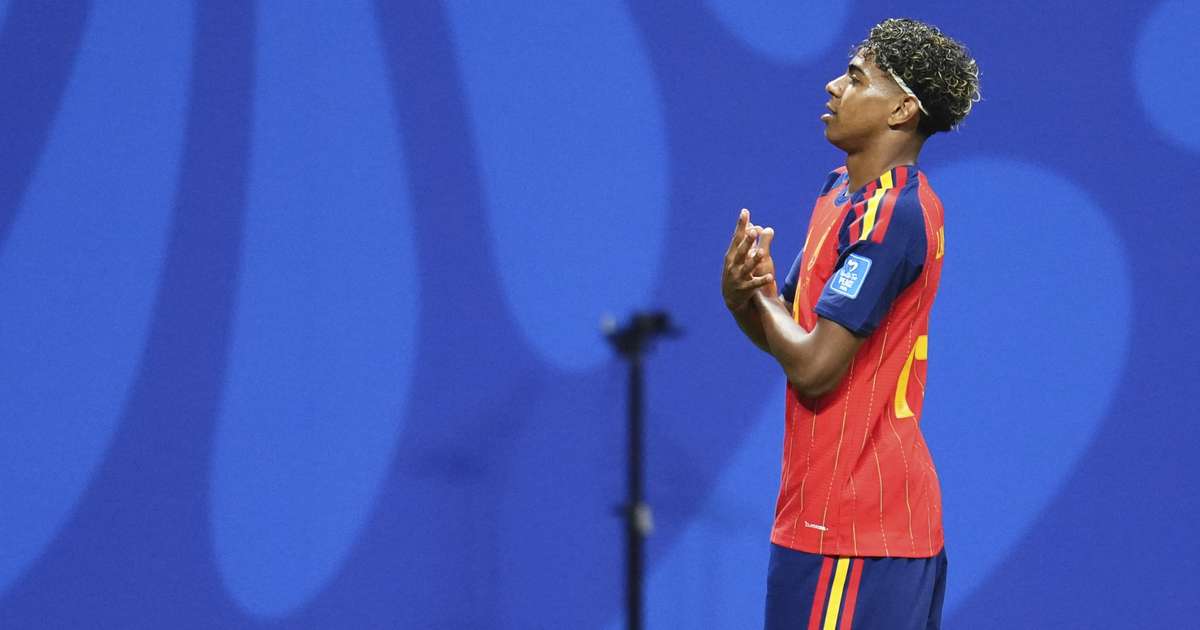 Yamal faz primeiro gol em Copas e iguala feito de Pelé