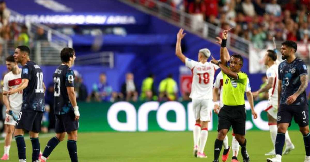 Jornalista tem credencial cassada pela Fifa durante a Copa do Mundo