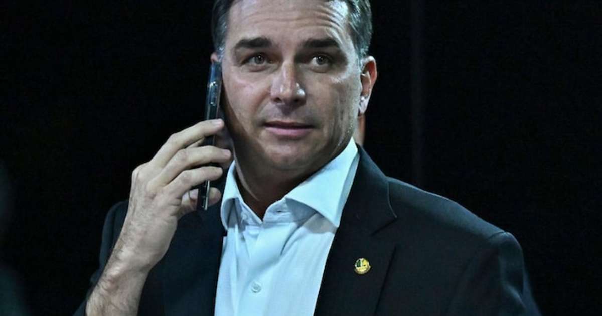 Flávio Bolsonaro se inscreve em audiência nos EUA sobre tarifaço; governo Lula não participará