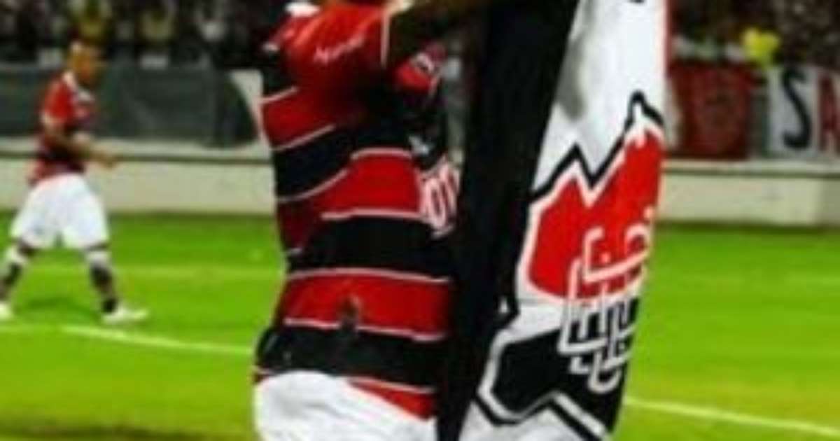 Ex-Santa Cruz e Athletico, Brasão foi morto após cobrar R$30 e expulsar suspeito de bar, diz polícia