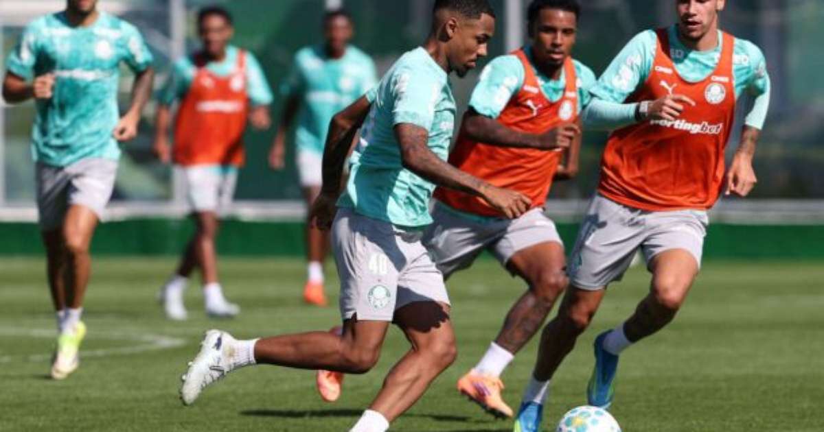 VITOR ROQUE VOLTA? Coletivo intenso no CT do Palmeiras e atacante avança em cronograma de treinos