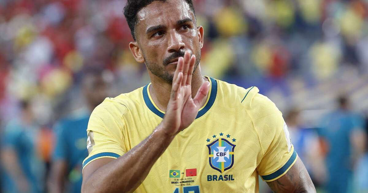 'É normal que troquem alguns jogadores', diz Danilo sobre futuro da Seleção