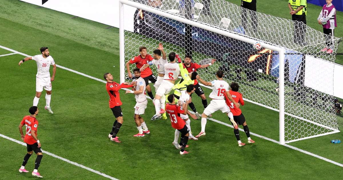 Imprensa mundial repercute drama do Egito e decisão do VAR contra o Irã