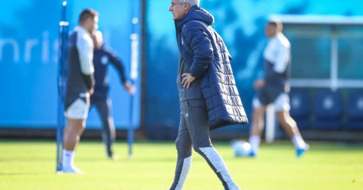 Grêmio mira jovens promessas para reestruturação e pode arrecadar até R$ 200 milhões na janela