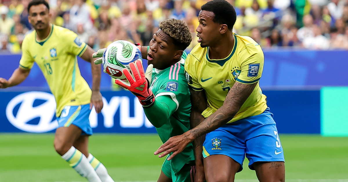 Zion Suzuki, goleiro do Japão, se destaca mesmo com eliminação
