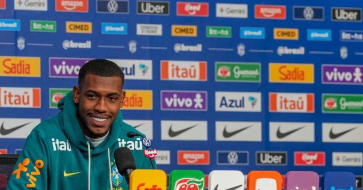 Apresentadora do Jornal Nacional canta hit de Rayan durante cobertura da Copa