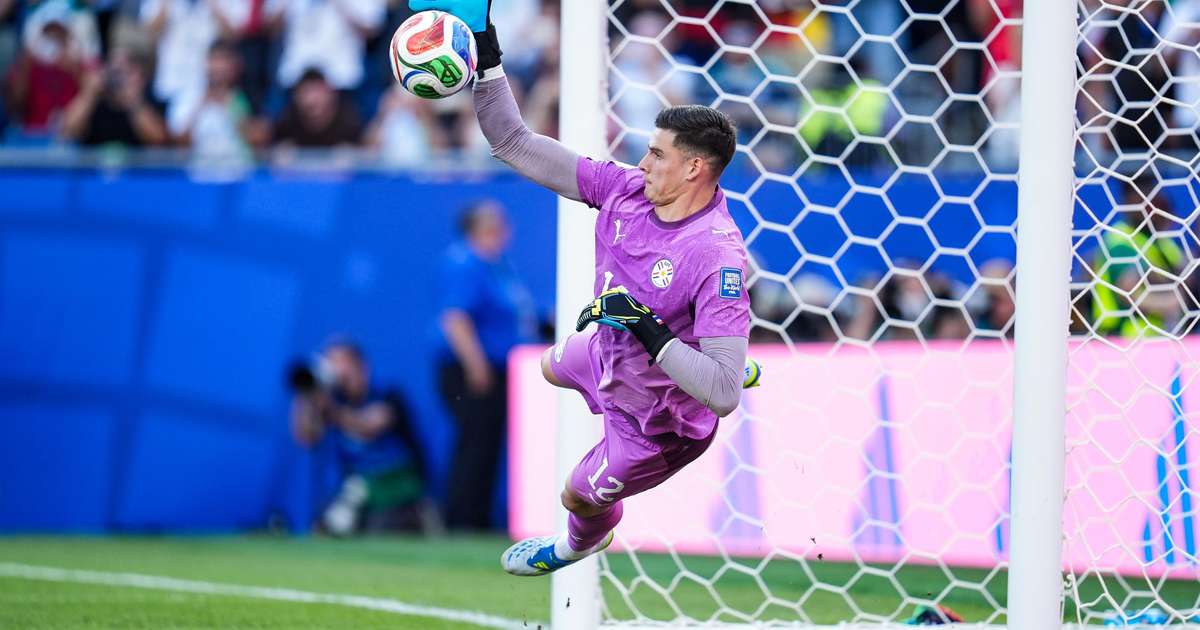 Quem é o goleiro do Paraguai herói da classificação contra a Alemanha?