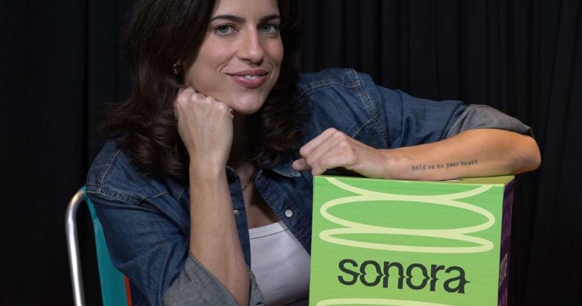 Sonora Fã Cast: Fã de Johnny Hooker transforma chifre em festa e recebe recado inesperado