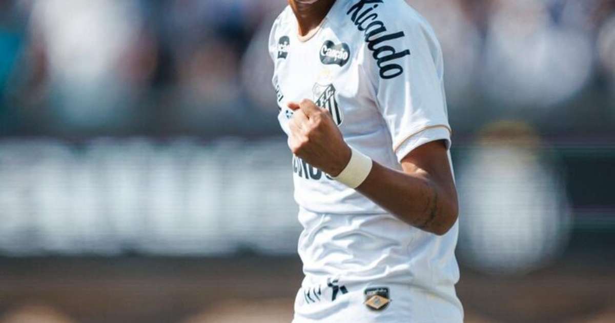 Filho de Robinho recua de homenagem ao pai, volta a ser Juninho e mira recomeço no Santos