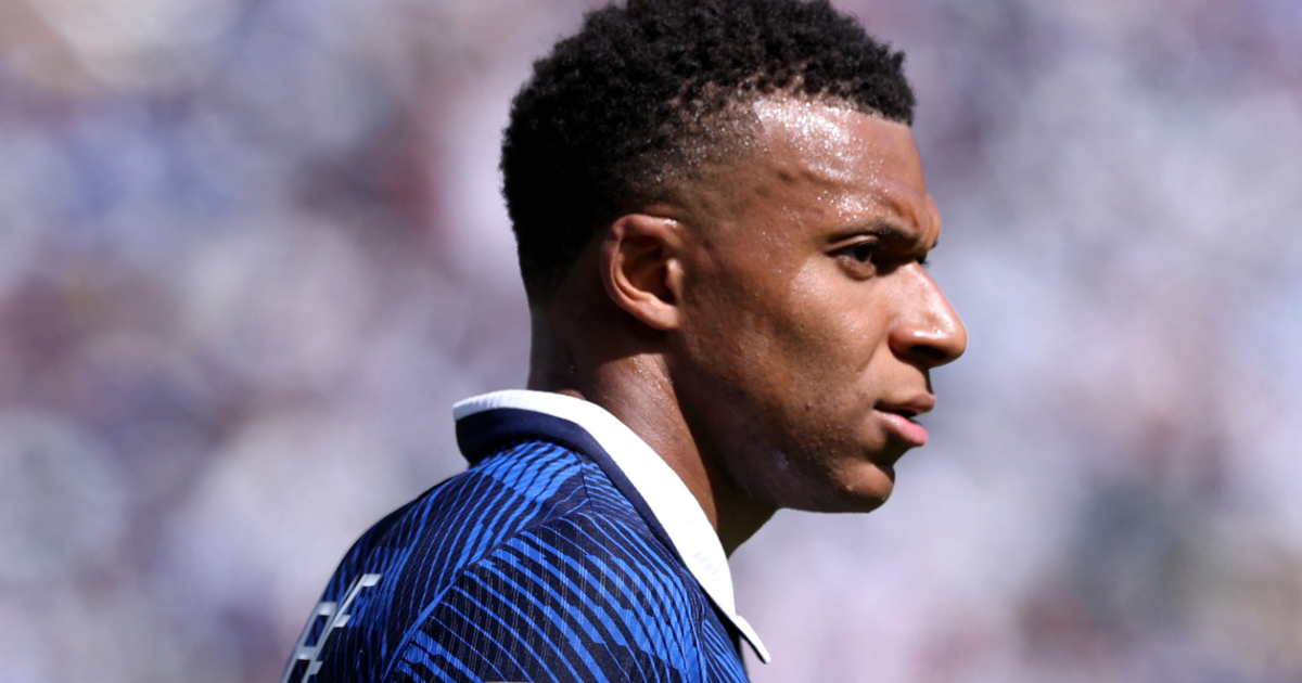 Mbappé volta ao centro do debate na temporada