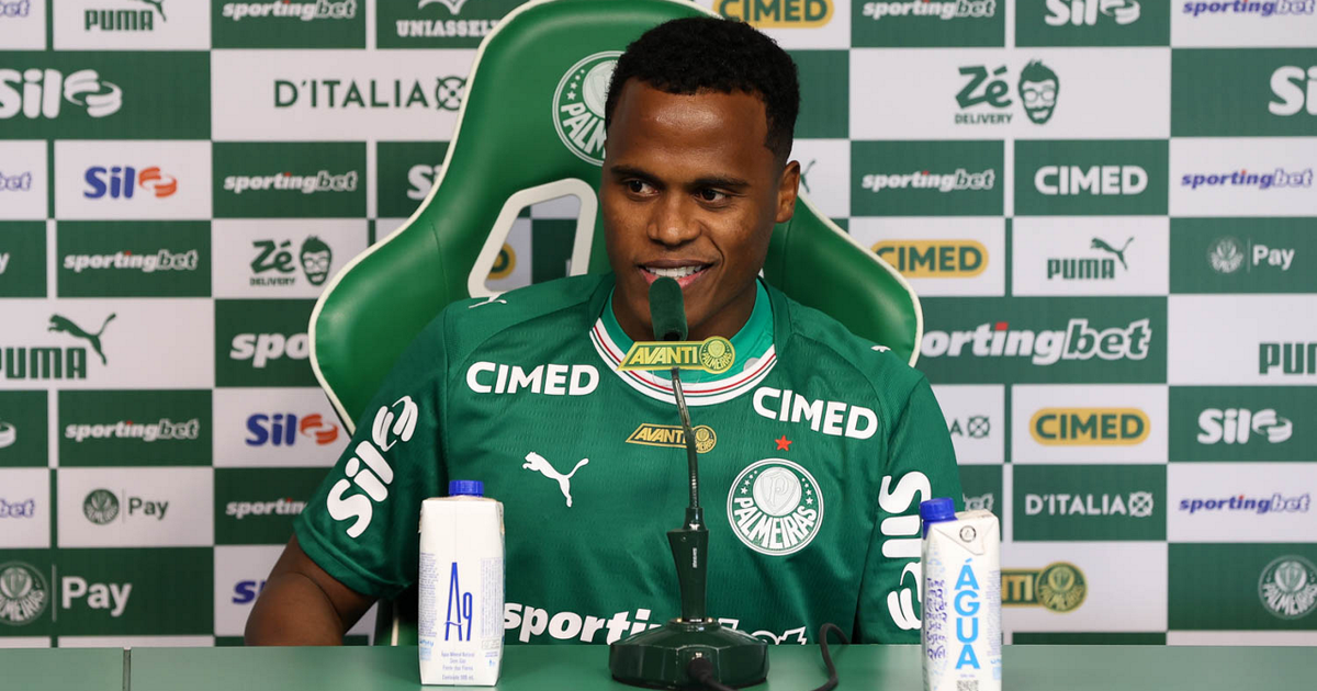 Esposa de Jhon Árias Envia Mensagem Direta a Leila Pereira, Diretora do Palmeiras