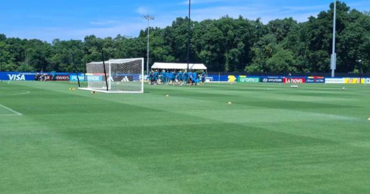Com presença de Samir Xaud, Seleção faz último treino antes de enfrentar Noruega