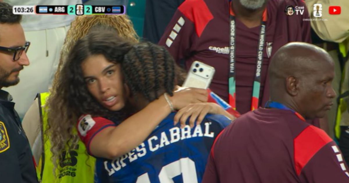 Quem é mulher abraçada por herói de Cabo Verde contra a Argentina