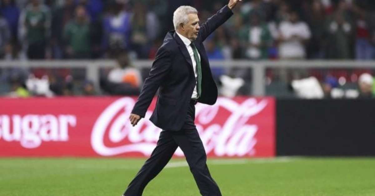 Aguirre se despede do México e entrega cargo para Rafa Márquez