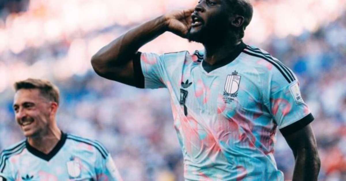 Lukaku comemora gol com dancinha, e Bélgica provoca: "Revertam isso"