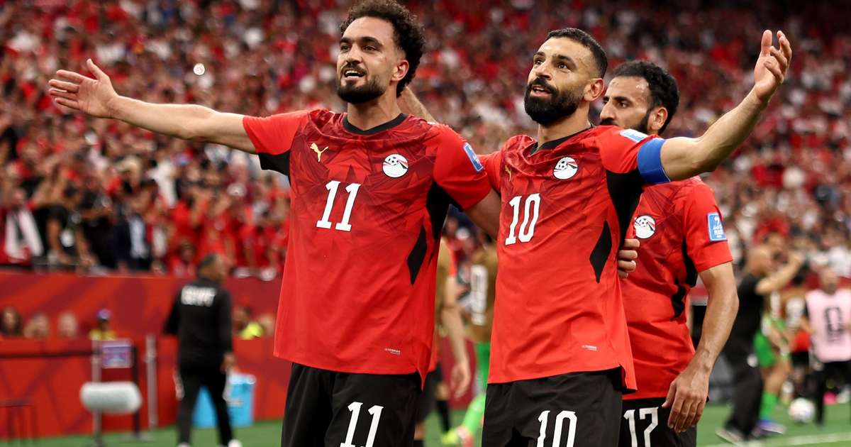 Zico, do Egito, detona arbitragem após derrota para Argentina e diz que Copa "está direcionada"