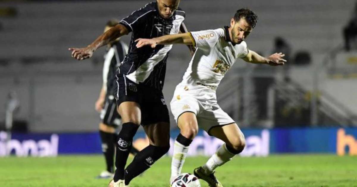 Com gol nos acréscimos, Criciúma bate Ponte Preta e vira líder da Série B