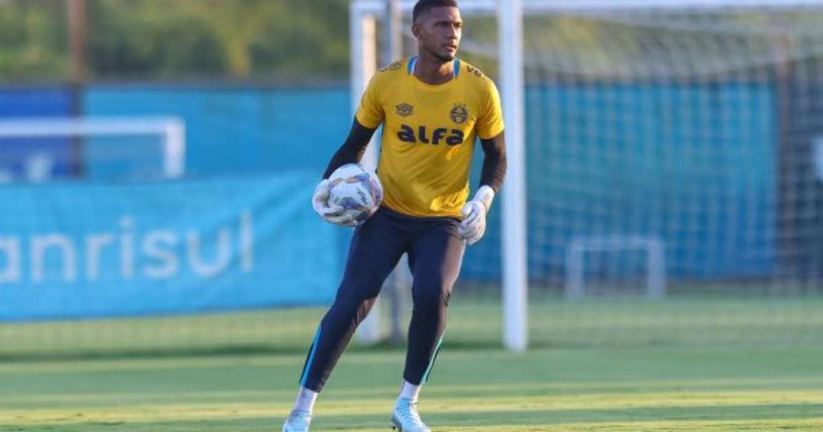 Adriel se despede do Grêmio e embarca para Portugal com cláusula de venda estratégica