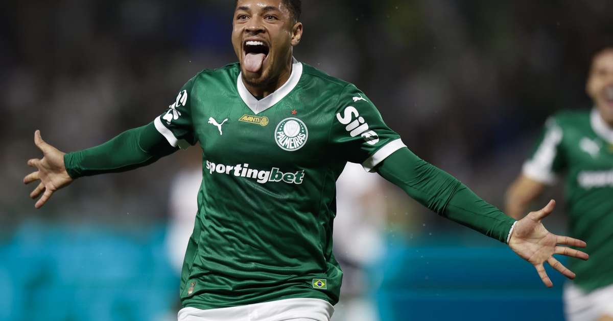 Palmeiras projeta volta de Vitor Roque para agosto
