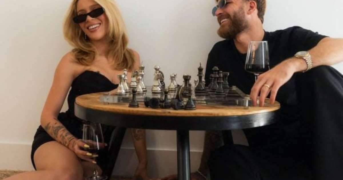 Léo Pereira e Karoline Lima anunciam noivado após reconciliação