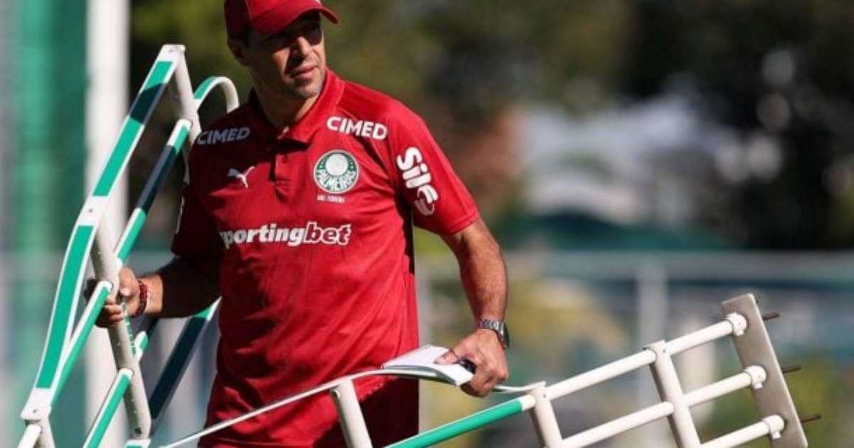 Palmeiras realiza jogo-treino antes de reestreia no Brasileirão