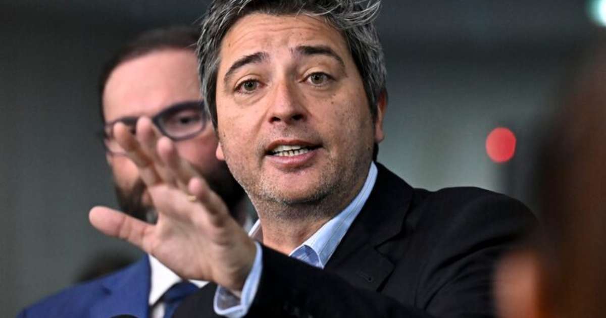 Flávio anuncia Carlos Portinho como candidato ao Senado no RJ após operações contra Castro e Canella