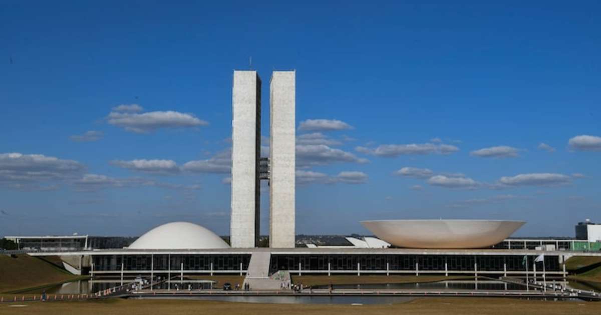 Congresso volta do recesso com esforço concentrado para votar propostas antes das eleições