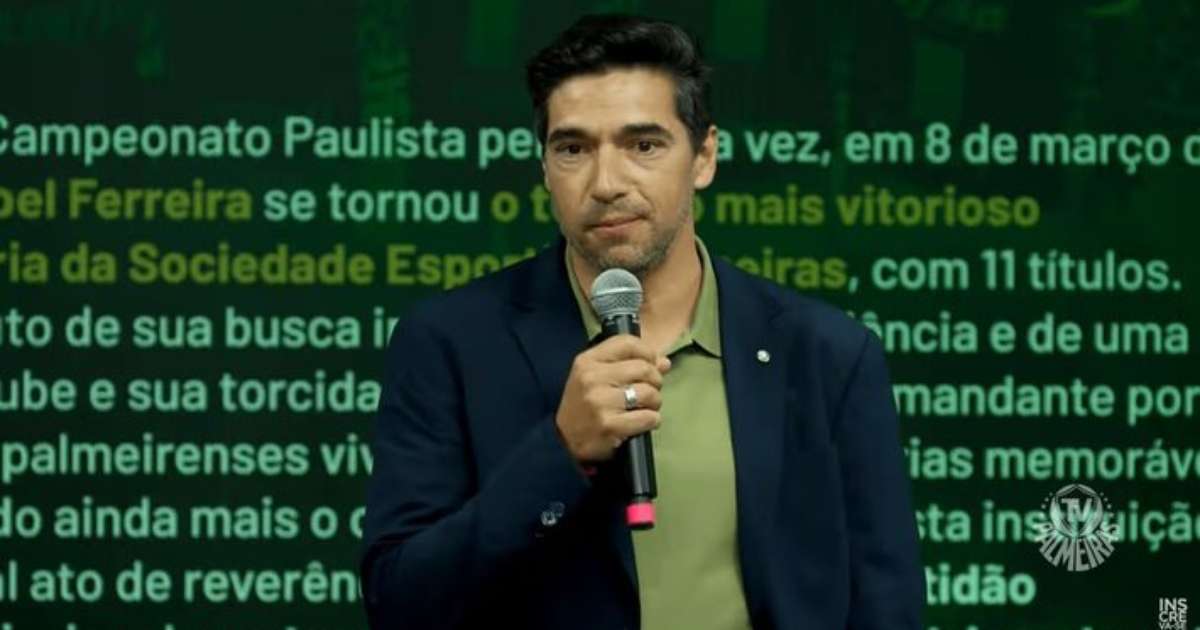 Abel Ferreira é homenageado e revela sonho de voltar a ganhar a Libertadores
