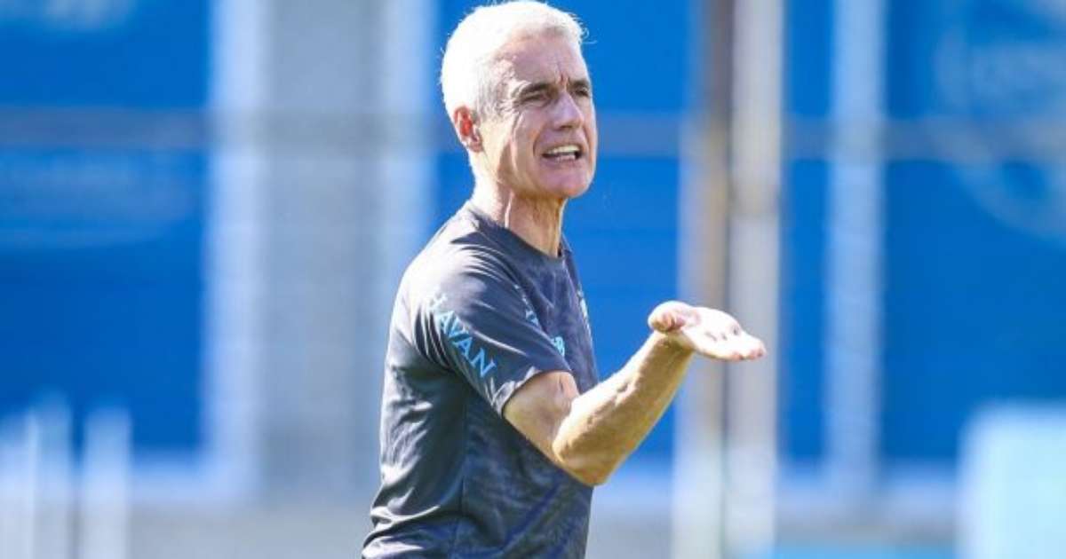 Crise dentro de campo: Grêmio amarga 16ª posição e aposta em Luís Castro para reverter situação