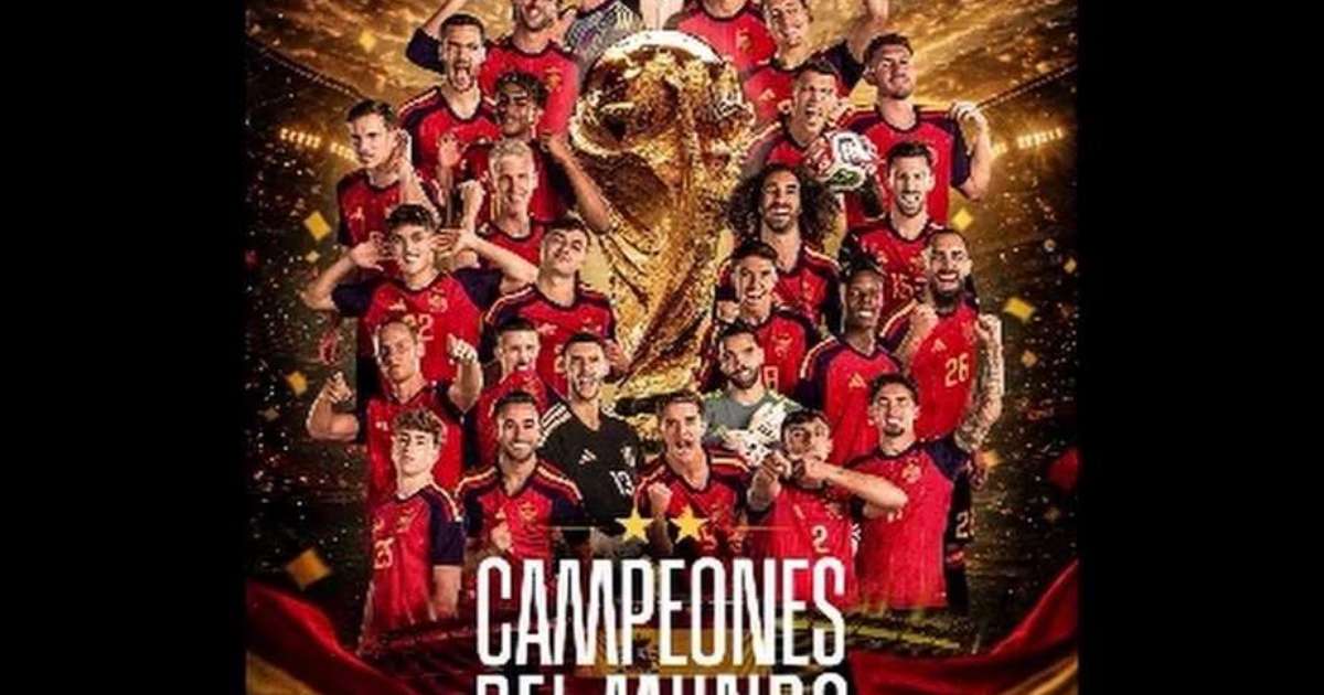 Saúl Ñíguez comemora título da Espanha na Copa do Mundo