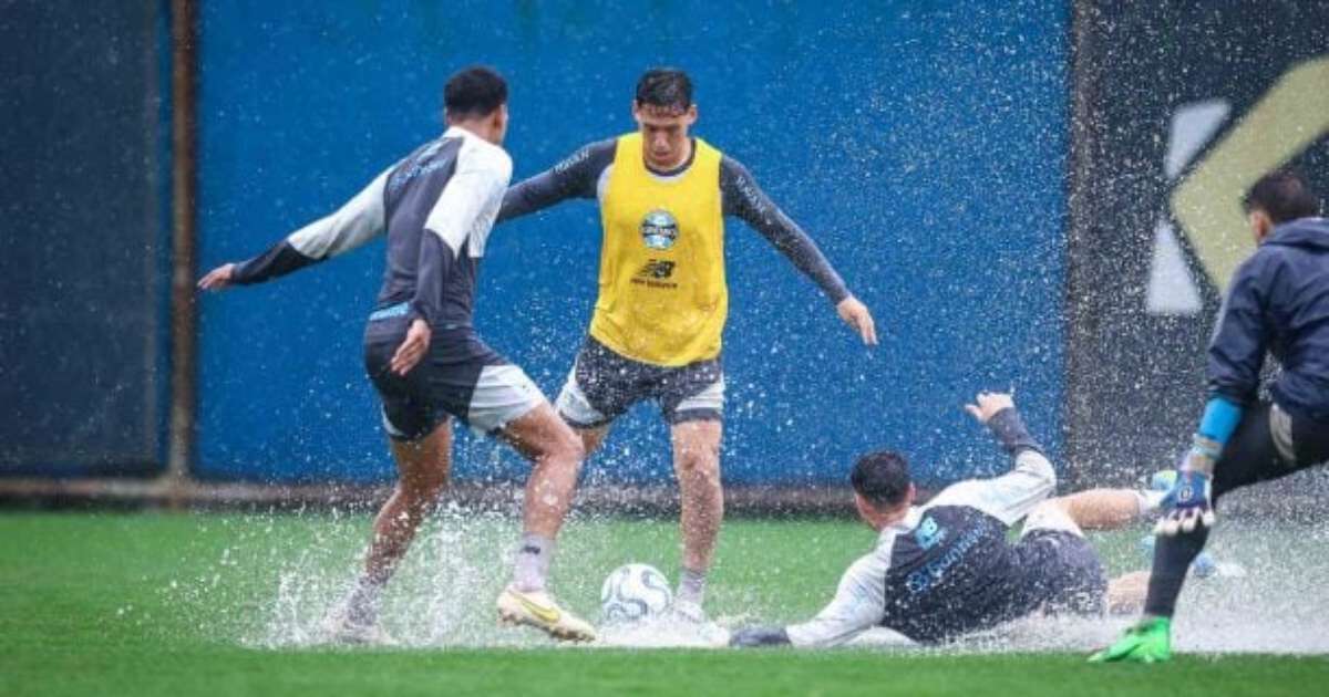 Desfalques e altitude: Grêmio enfrenta Bolívar com time limitado e técnico fora de combate