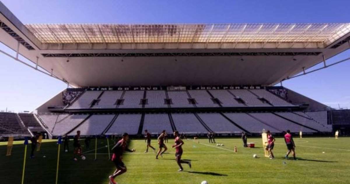 Jogadores do Corinthians Expressam Descontentamento com o Novo Gramado da Neo Química Arena