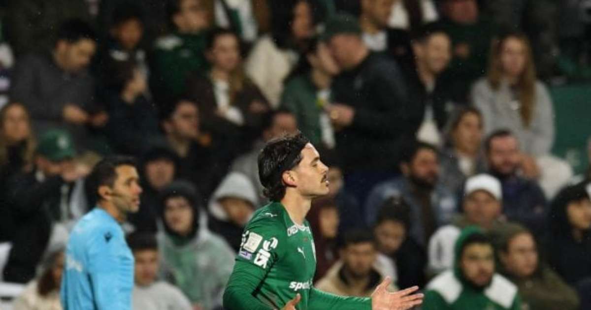 Maurício brilha e se destaca na briga por vaga entre os titulares do Palmeiras