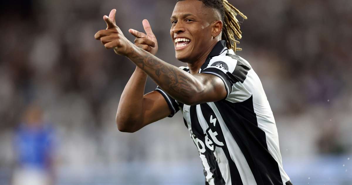 Decisão Impactante: Entenda quem Frustrou a Transferência de Danilo para o Palmeiras