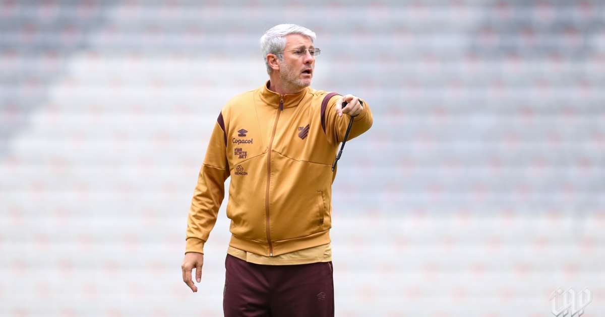 Odair Hellmann faz mistério e pode aprontar na escalação do Athletico-PR contra o Internacional