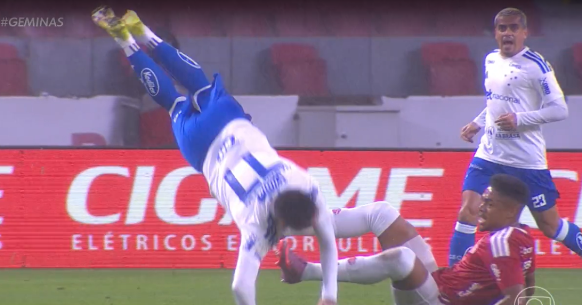 Lesão de Gabriel Pec abala Cruzeiro e força busca urgente por reforços no mercado