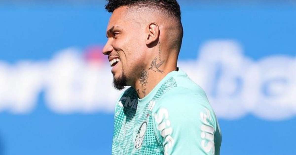 Abel Ferreira elogia retorno de Paulinho ao time titular do Palmeiras