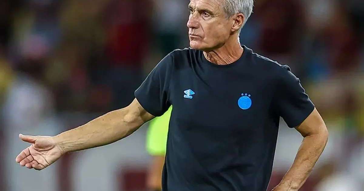 Luís Castro pede união após vaias da torcida e alerta para desafios nas copas em sequência