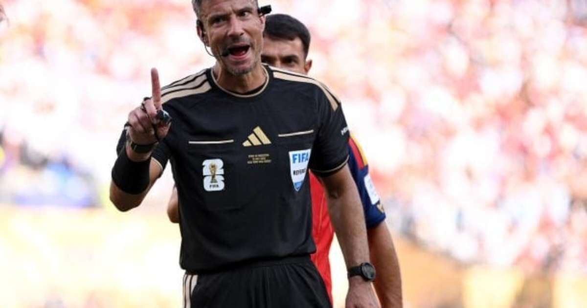 Árbitro da final da Copa do Mundo 2026 anuncia aposentadoria