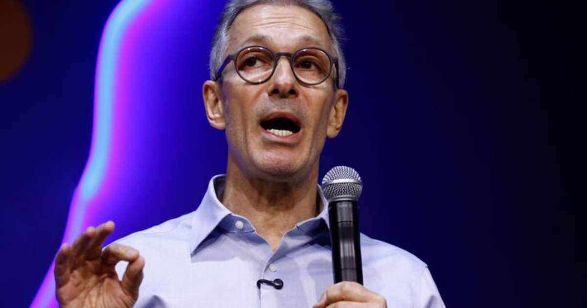 Zema afirma que Milei disse 'verdades' sobre o Brasil, mas que fala deveria ser 'mais respeitosa'