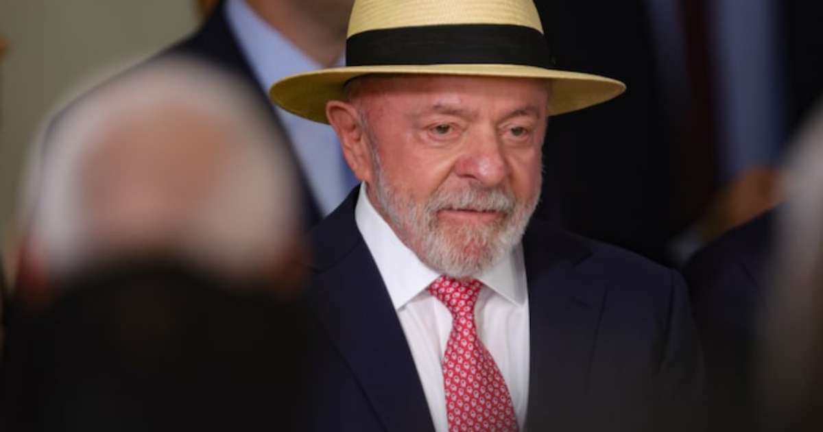 Lula é oficializado candidato à reeleição em busca do quarto mandato