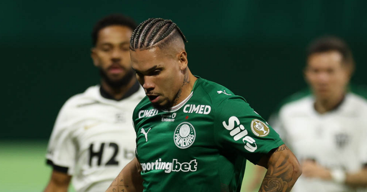 Paulinho sofre entorse no tornozelo e desfalca o Palmeiras em momentos decisivos
