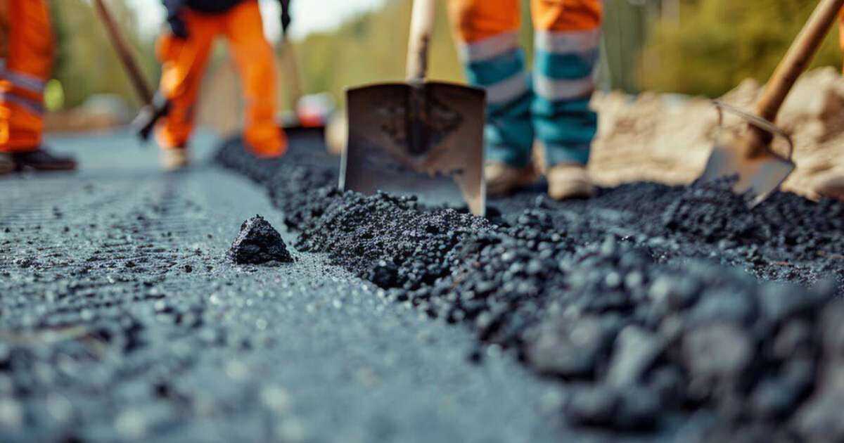 Um país está removendo o pavimento preto de suas avenidas: o novo asfalto resfria as ruas e também beneficia os carros