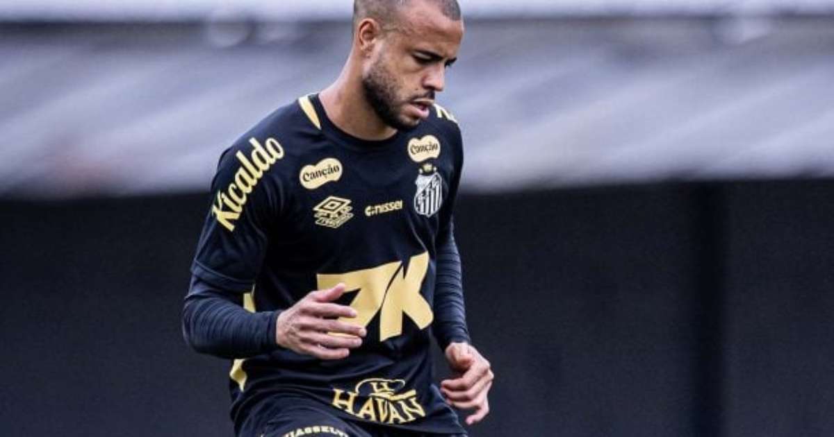 Mayke aciona Justiça para rescindir contrato com o Santos
