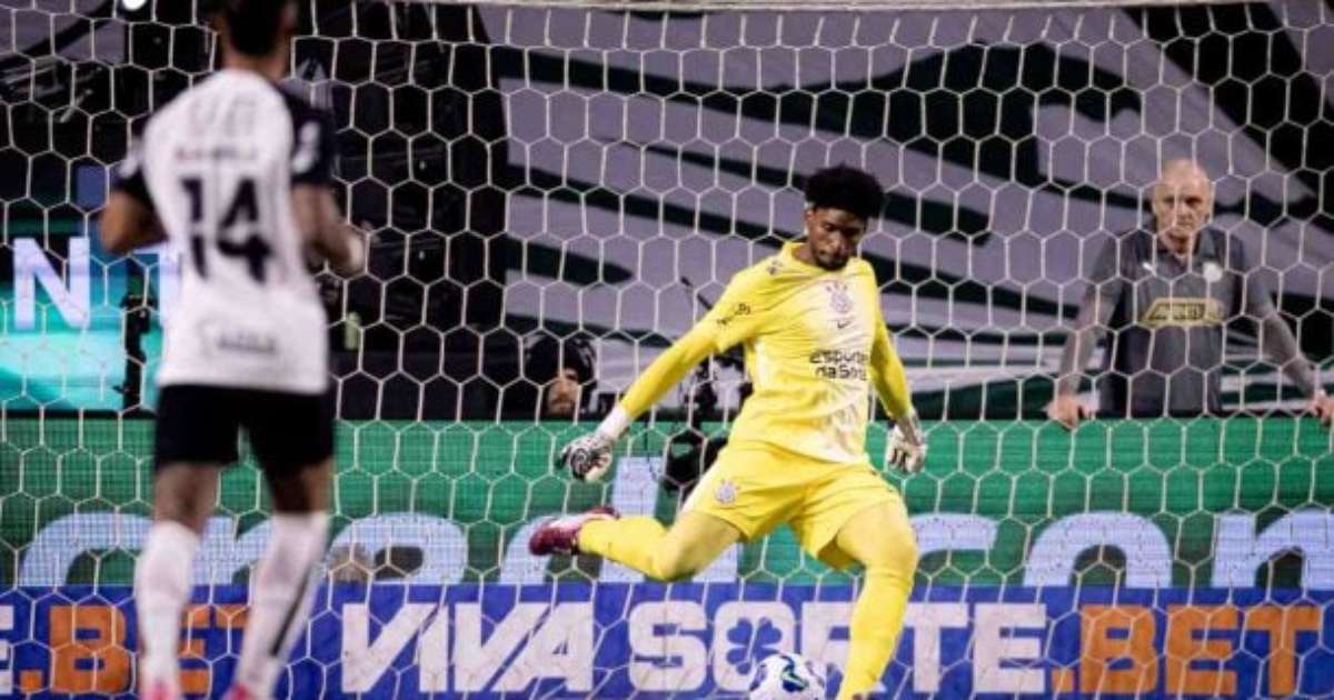 Hugo Souza Sob Pressão: Polêmica de Comentário sobre o São Paulo Gera Acusações de Homofobia