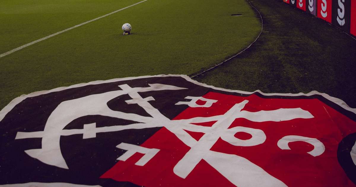 Flamengo emite nota oficial e reforça críticas à arbitragem brasileira