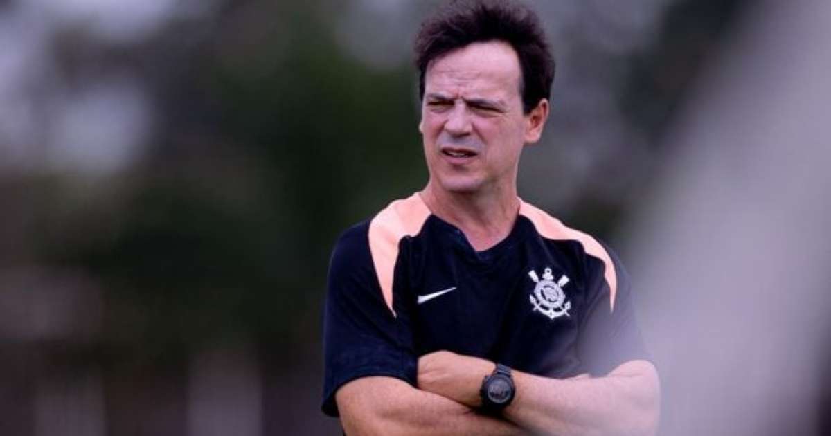 Diniz sob Risco: STJD Abre Processo e Técnico Pode Pegar Até Três Jogos de Suspensão