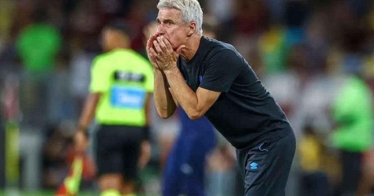 Grêmio amarga mais uma eliminação e pressão sobre Luís Castro aumenta com vaias da torcida