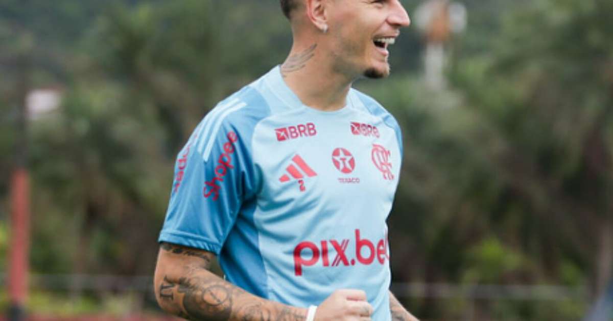 Flamengo receberá R$ 850 mil pela convocação de Varela na Copa