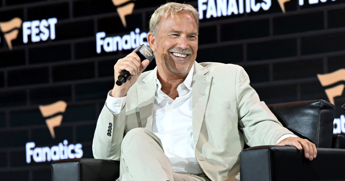 Há 66 anos, Kevin Costner não fazia ideia, mas conheceu uma das maiores lendas do cinema